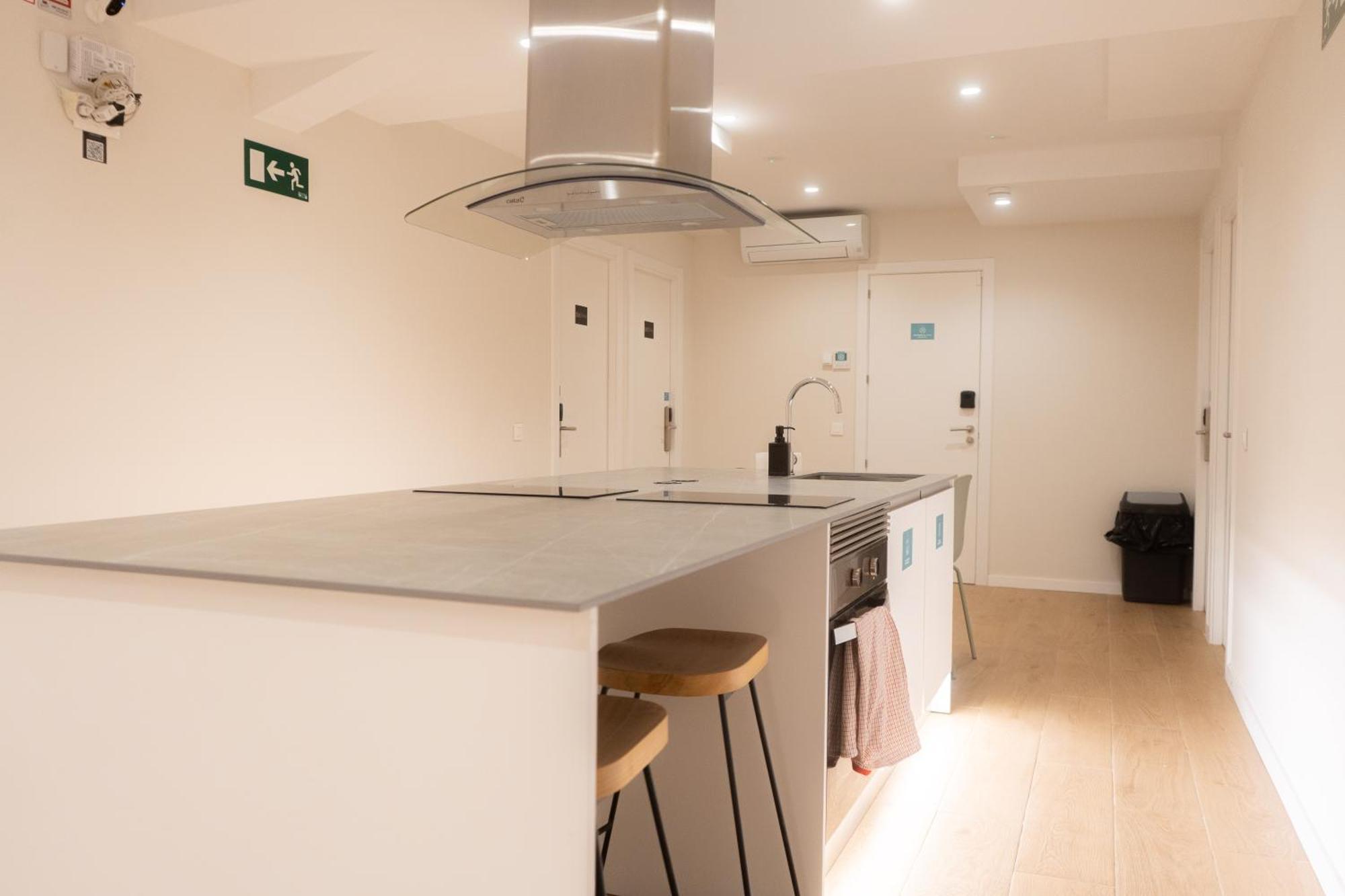 I'M Room Suites Nuevos Ministerios - Bernabeu 'Digital Access' Madrid Exterior photo