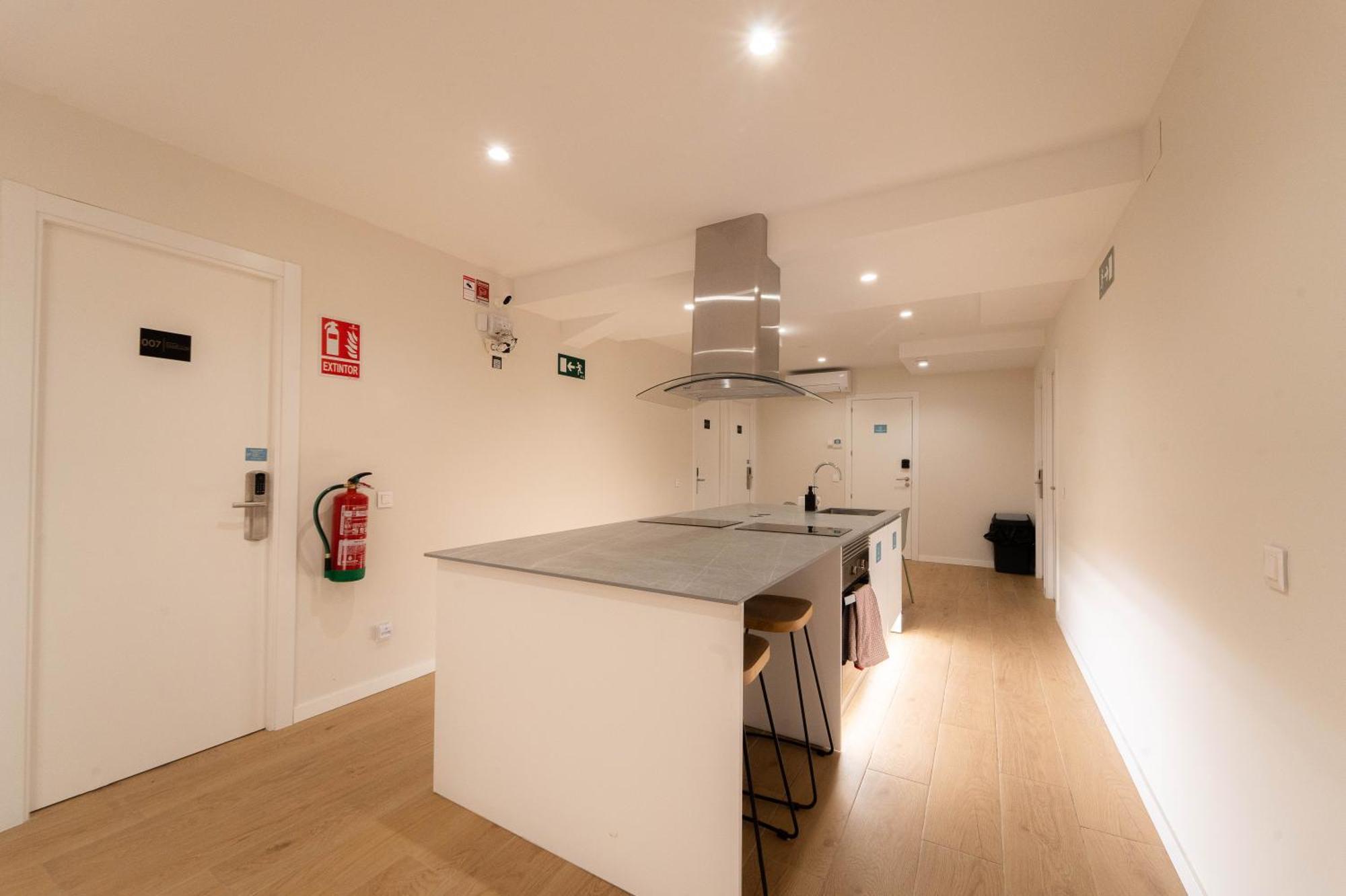 I'M Room Suites Nuevos Ministerios - Bernabeu 'Digital Access' Madrid Exterior photo