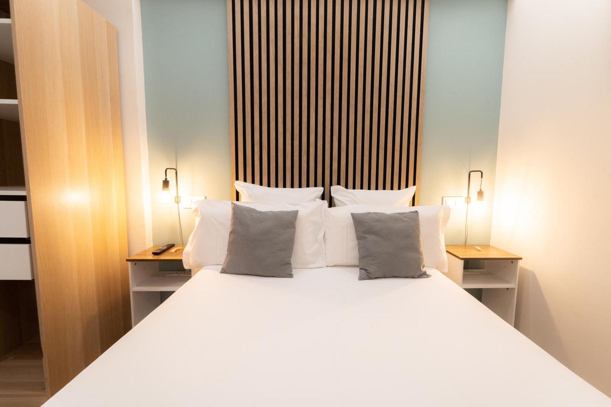 I'M Room Suites Nuevos Ministerios - Bernabeu 'Digital Access' Madrid Room photo