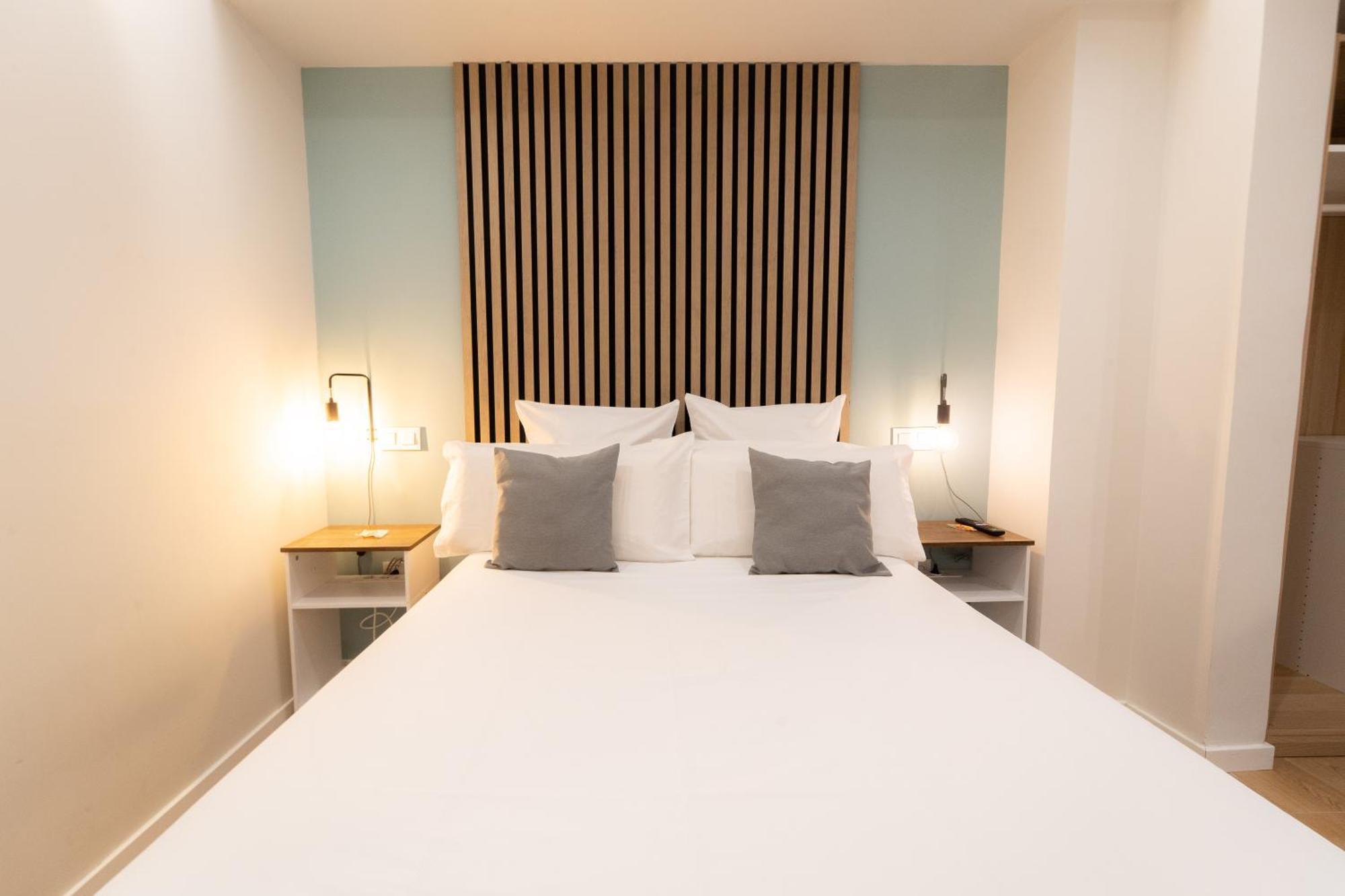 I'M Room Suites Nuevos Ministerios - Bernabeu 'Digital Access' Madrid Room photo