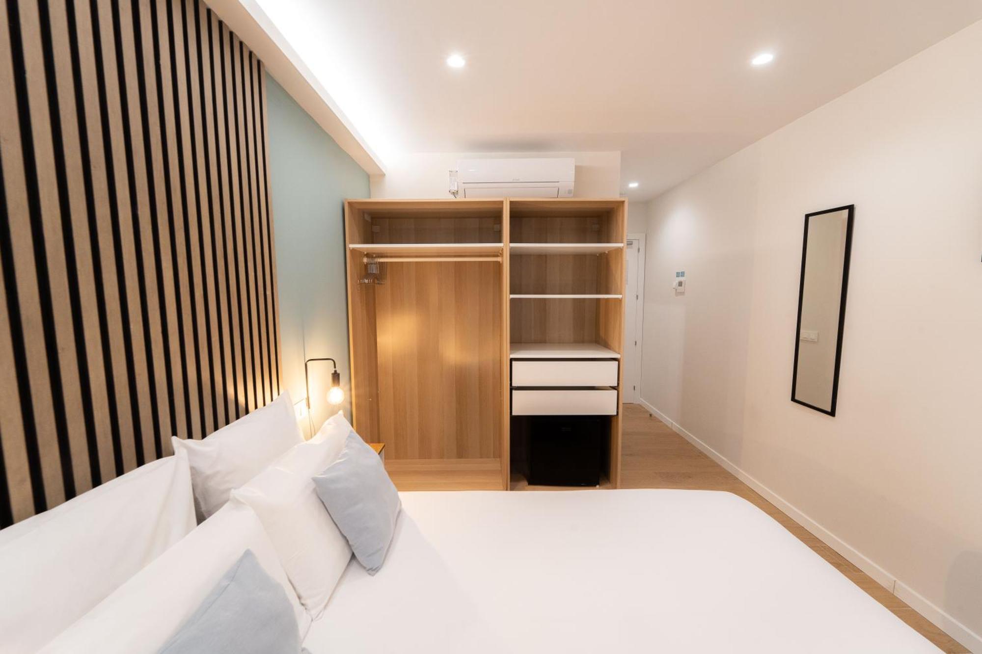 I'M Room Suites Nuevos Ministerios - Bernabeu 'Digital Access' Madrid Room photo
